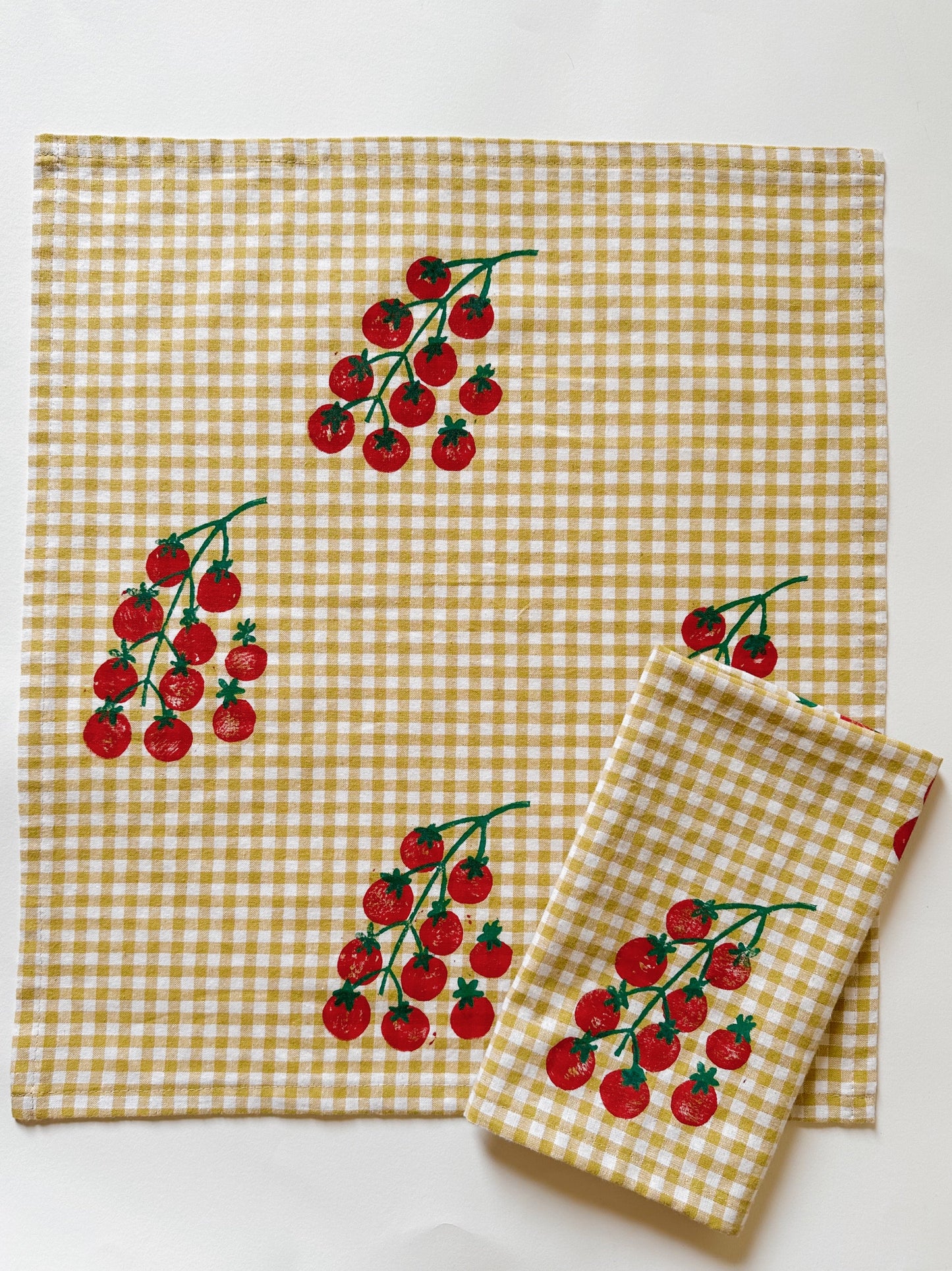 Tomatoes on Mustard Gingham Dinner Napkins