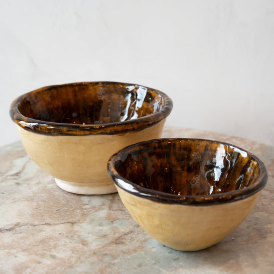 Load image into Gallery viewer, Set of Brown Splatter / Yellow Bowls - Vintage Pottery
