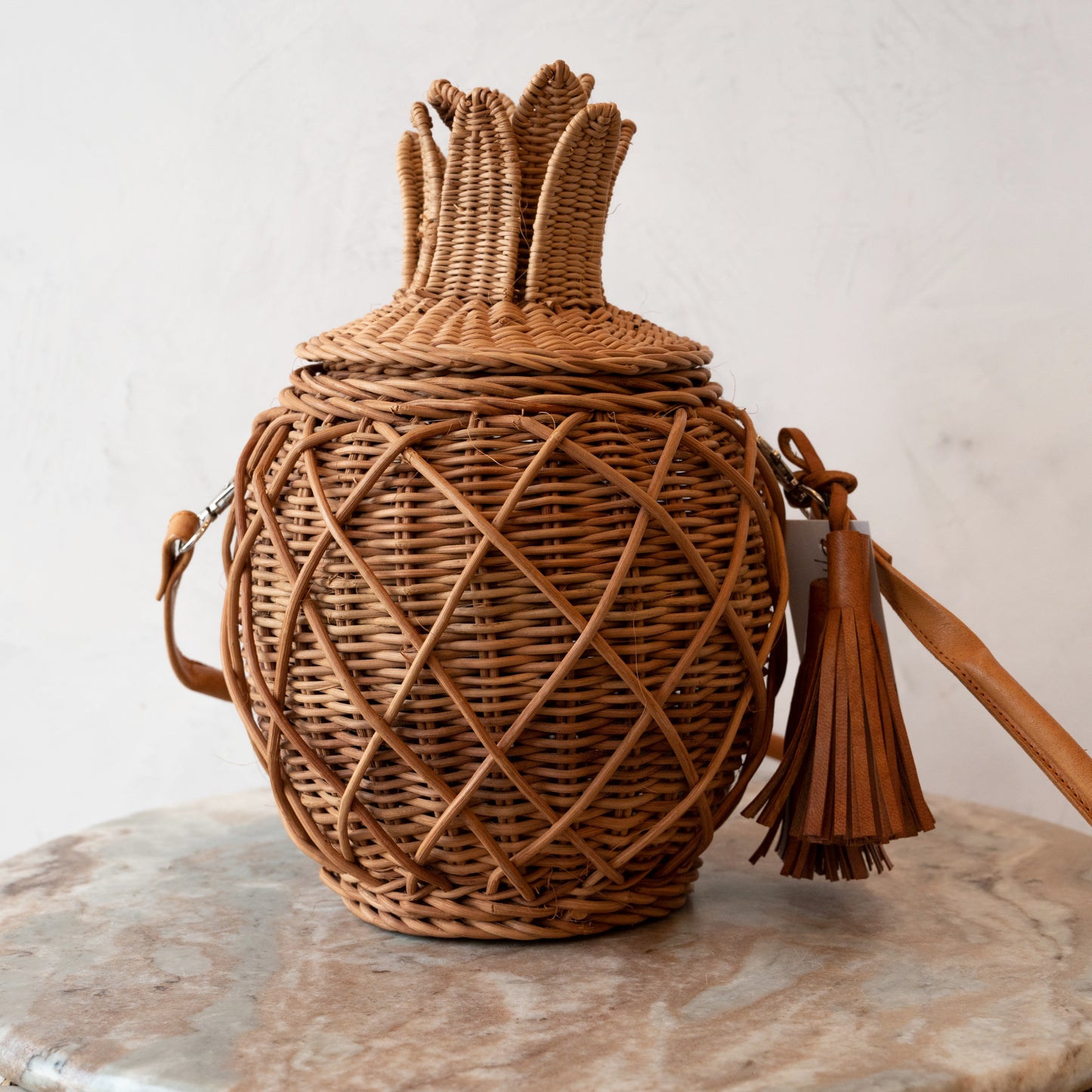 Load image into Gallery viewer, Mrs. Finds Wicker/Rattan Pineapple Bag
