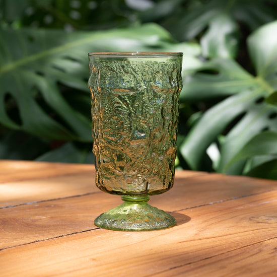 Load image into Gallery viewer, Green Crinkle Water Glasses - Vintage
