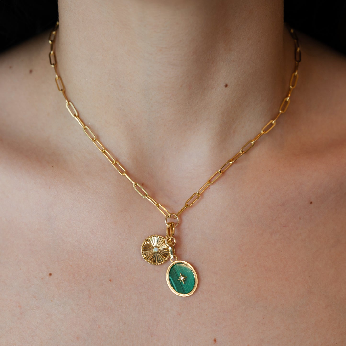 Load image into Gallery viewer, Malachite &amp;amp; Gold Medallion on Gold Chain
