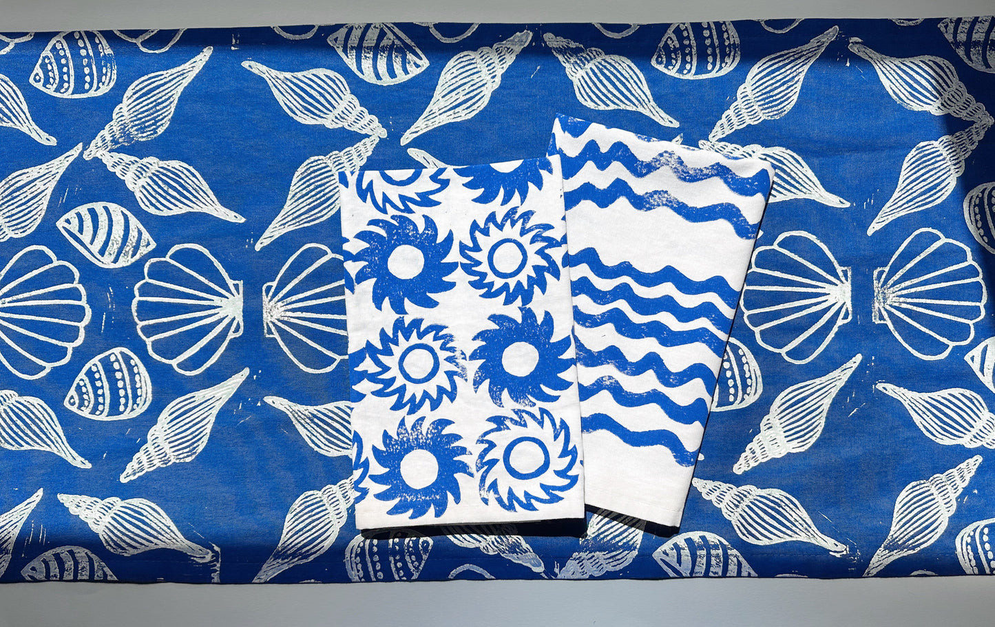 Suns on White Dinner Napkins