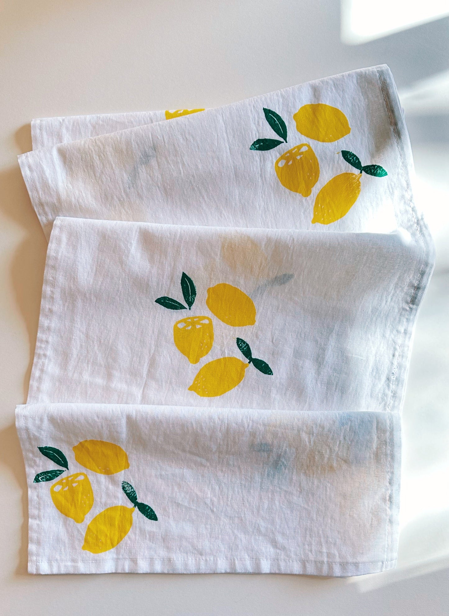 Lemon on White Table Runner