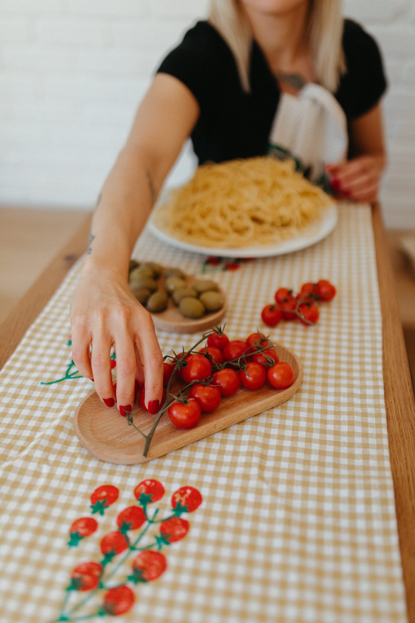 Tomatoes on Gingham Table Runner