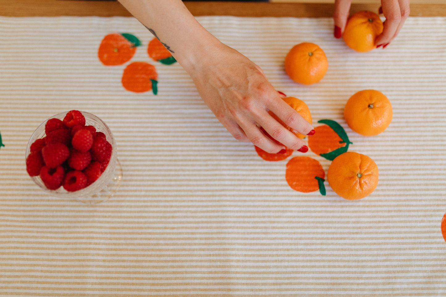 Tangerines on Stripe Table Runner
