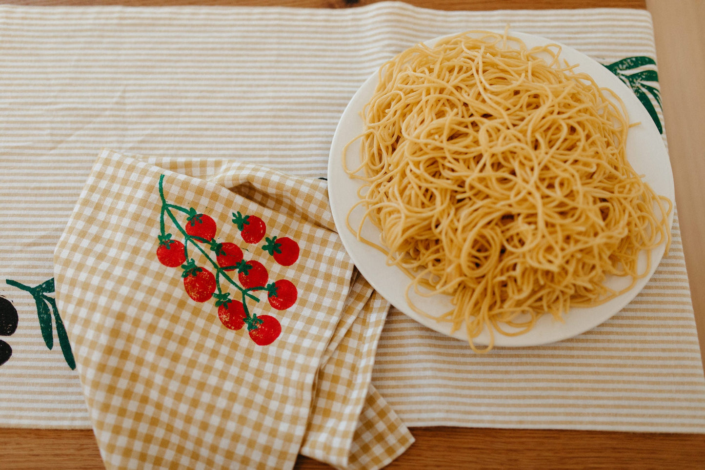 Tomatoes on Mustard Gingham Dinner Napkins
