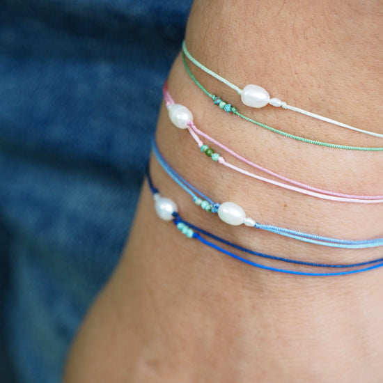 Color Cord & Water Pearl Bracelet