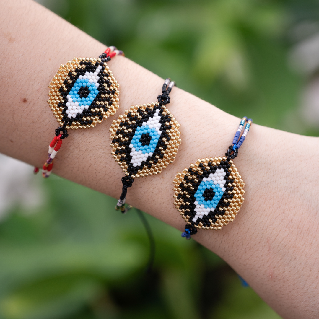 Load image into Gallery viewer, Woven Evil Eye  - Color String Bracelet
